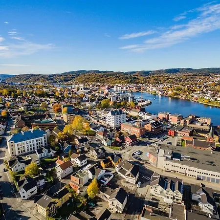 Four-bedroom In The Heart Of The - P Porsgrunn